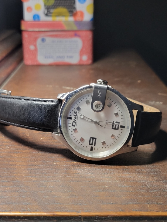 D&G Other - D&G Silver Case Watch with Black Leather Strap and White Dial